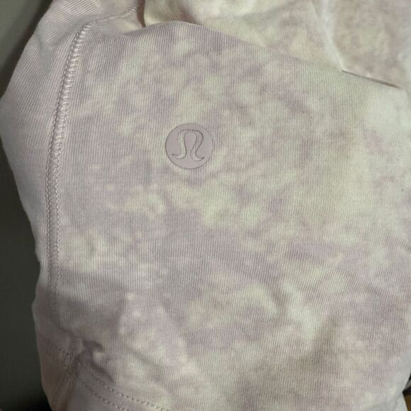 Lululemon 5 Year Basic Tee Misty Pink size medium - Picture 5 of 5